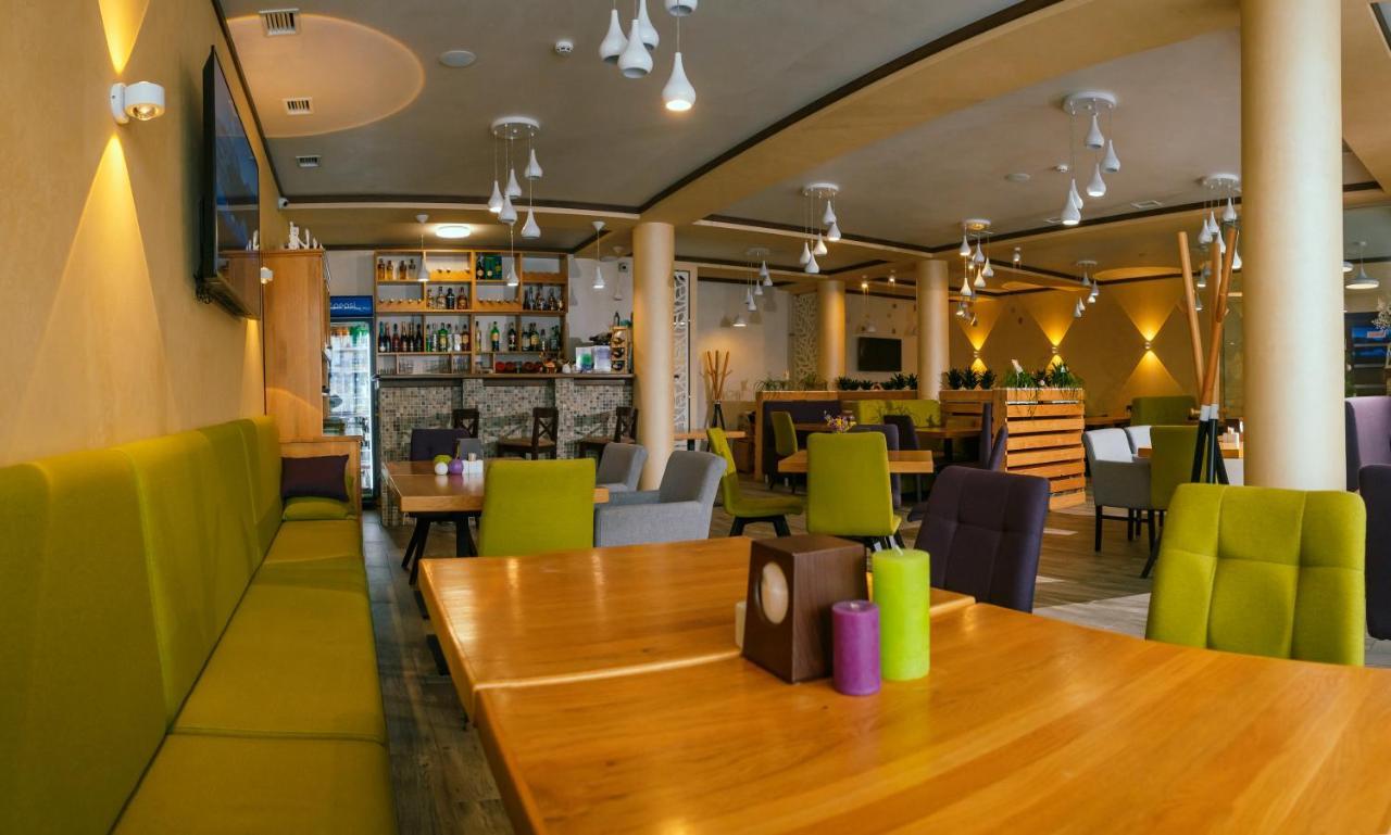 Whiteberry Hotel Bukovel Luaran gambar